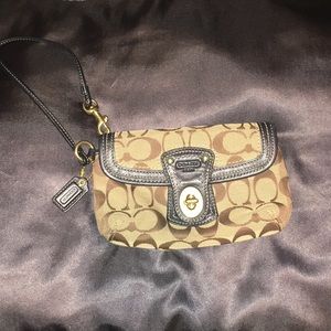 Authentic Signature Coach Wristlet With 2 Pockets